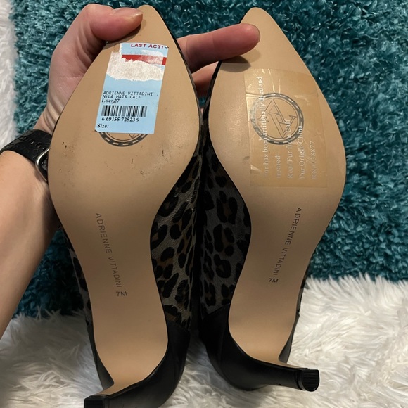 Adrienne Vittadini calf hair cheetah print booties - Picture 2 of 12